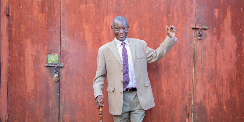 A proud retiree under UNIMED cover